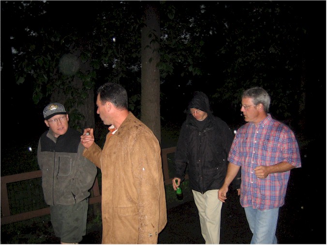 OffToDinner.jpg (88656 bytes)